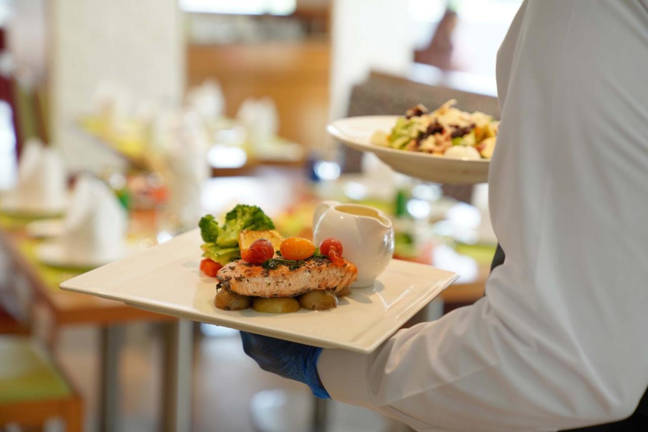 Majestic Arjaan By Rotana -