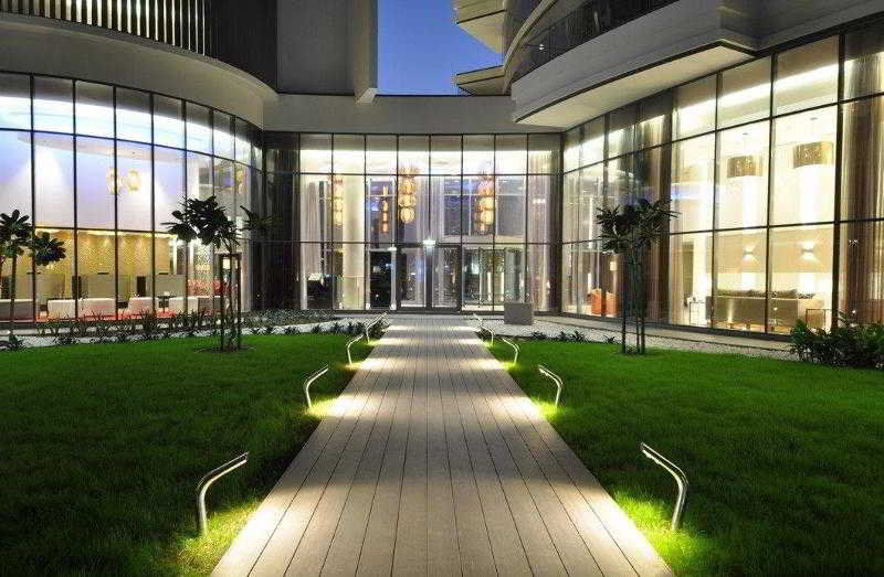 Апарт-отель Majestic Arjaan By Rotana -